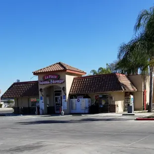 the outside of the restaurant