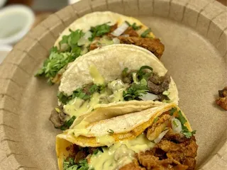 Las Salsas Taqueria