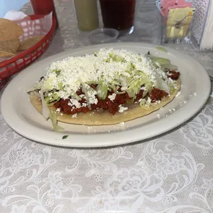 Huaraches con Chorizo
