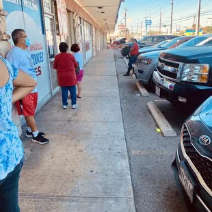 Small line that was shortened in seconds. Very popular place