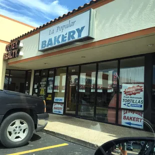 Front of local La Popular