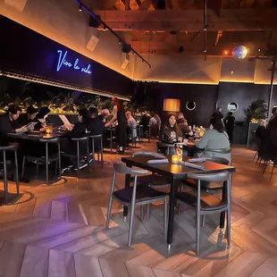 Plenty of seating La Popular Claremont