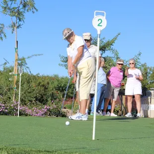 Social Putting Challenge in our Central Park!
