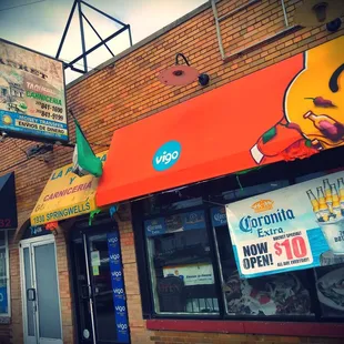 the outside of a restaurant