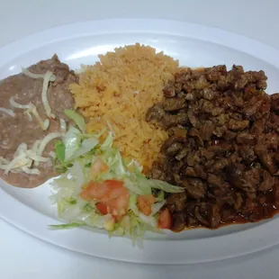 CARNE EN SALSA ROJA $8.00