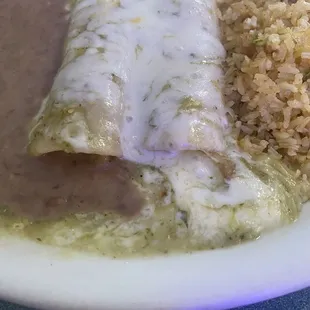 Shrimp enchiladas w/tomatillos