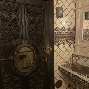 Cute Bathrroom