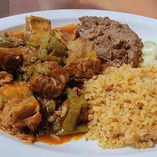 costillas de puerco con nopales (spare rib and cactus). Meat falls off the bones, really good!
