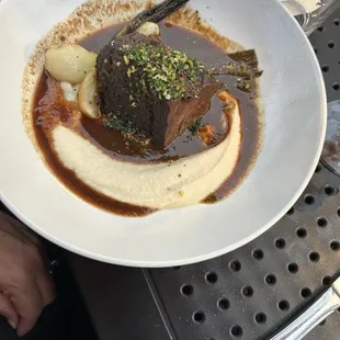Short ribs with creamy mashed potato
