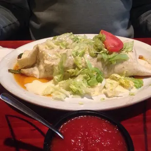 Wonderful Burrito Mexicana filled with pork, onion and green pepper. Everything was delicious . Very friendly also