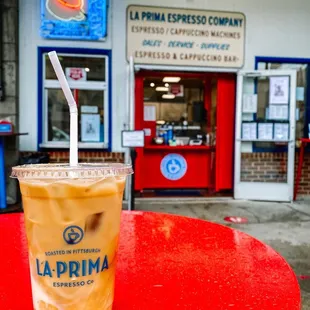 Vanilla oatmilk latte