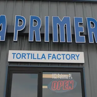 Look for our store front location on 102 Palomas Ct., Sunland Park, New Mexico! Get your tortillas fresh from the oven!