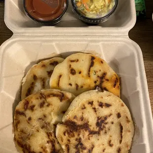 4 pupusas to go