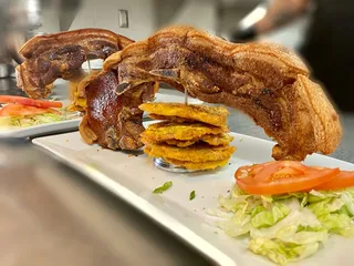 La Criolla Cafe & Restaurant