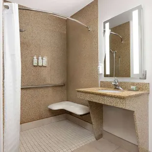 Guest room bath