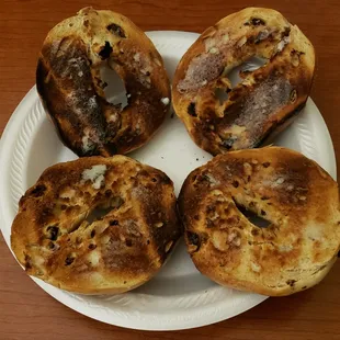 Bagels toasted at 5... do 4 instead otherwise it will be somewhat burnt just like this LOL