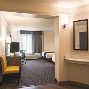 Guest room