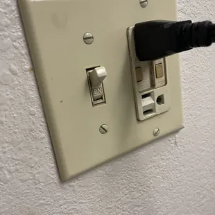 Light switch for bathroom was on but the light didn&apos;t work