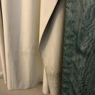 Look at these curtains!