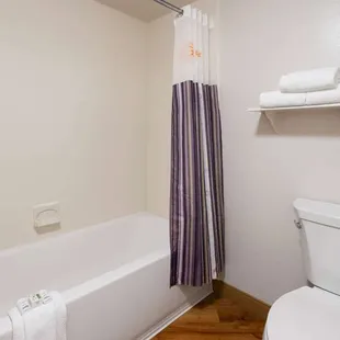 Guest room bath