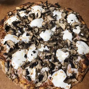 Fresh mozzarella with mushrooms