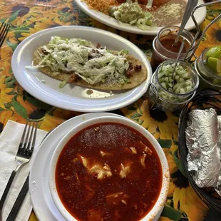 Menudo, huarache, Chile relleno