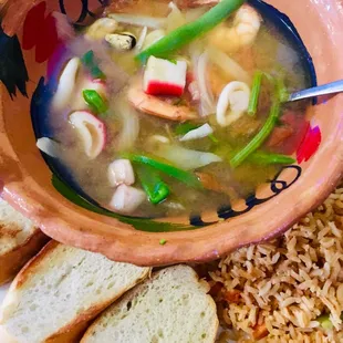 Caldo de Mariacos