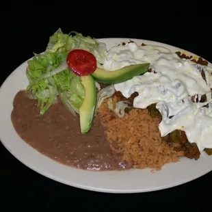 choriquezo///choriquezo, made with onions, sausage and cheese steak cactus $12.00