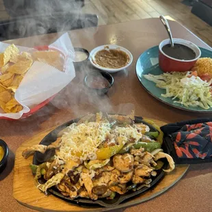 chicken/shrimp fajitas, chips and dips
