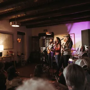 Weekly free live music at La Reina