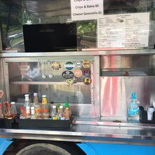 sushi and sashimi, interior