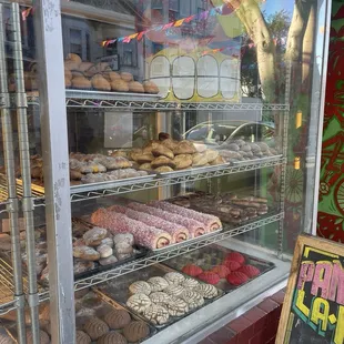 Pan dulce display