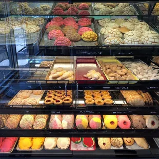 Bakery case 3 of 3