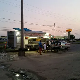 Not much to look at but you don't eat the van. The food that comes out is great.