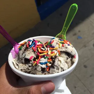 Got something sweet for my sweetie . Great place for a hot day!