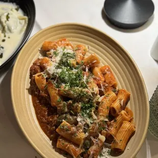 Rigatoni bolognese