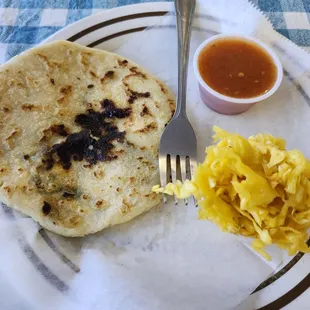 Spinach pupusa