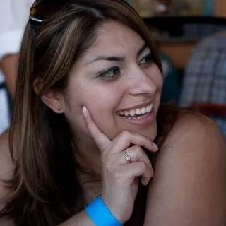 Luz D.