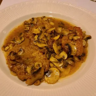 veal scalipone in marsala wine sauce