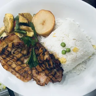 Pollo A La Parrilla (Roast Vegetables, fried potato served with Jasmin Rice).
