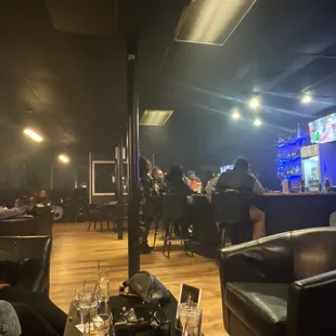 Bar, duo live band, seating