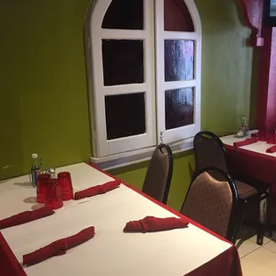 sushi and sashimi, interior