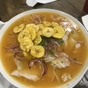 Encebollado mixto