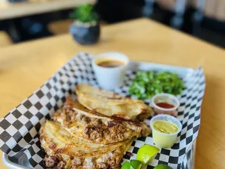 El Mariachi Birria Y Tacos