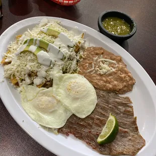 Chilaquiles Verdes con sesina