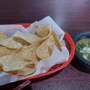 Chips with green salsa