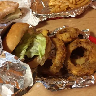 Hamburger and onion rings