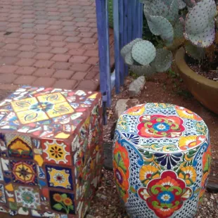 Love these....would love one for my front porch to sit on