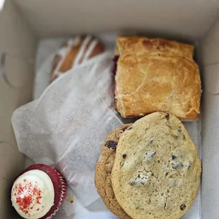 Pastries box