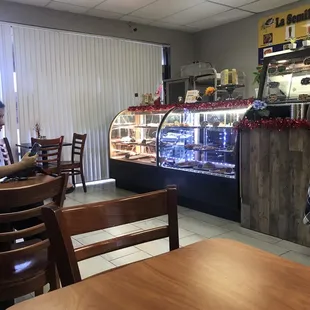 Loved this Colombian Coffee shop and Bakery. Had a large cafe con leche - outstanding ! I highly recommend them!